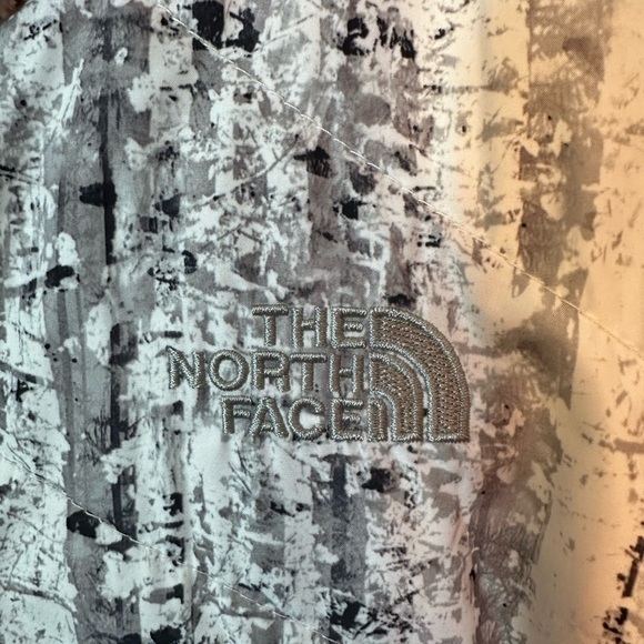 The North Face Reversible Lulea White Tree Bark Jacket Women’s Size Small - Picture 13 of 16